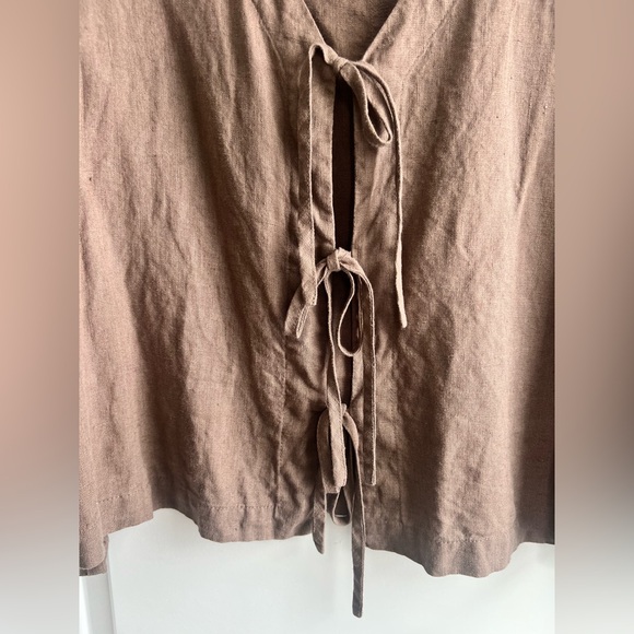 Linenfox Marina Tie Up Front Top in Cacao - Picture 2 of 7